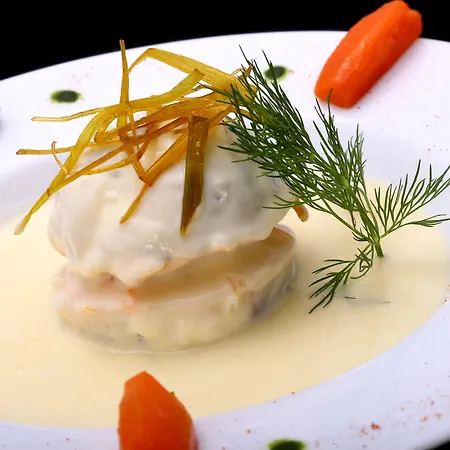 Logis Hotel-restaurant La Coupe D'or 3* Lisieux