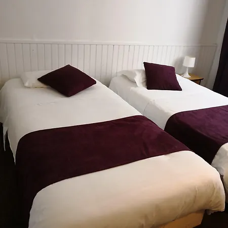 Отель Logis Hotel-restaurant La Coupe D'or Лизьё