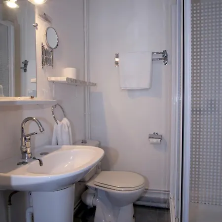 Logis Hotel-restaurant La Coupe D'or 3* Lisieux