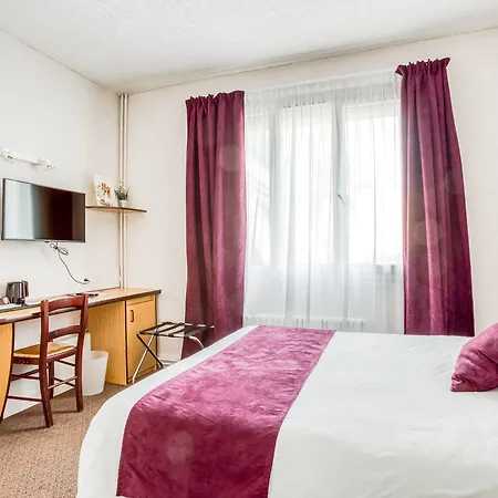 Logis Hotel-restaurant La Coupe D'or Hotel Lisieux