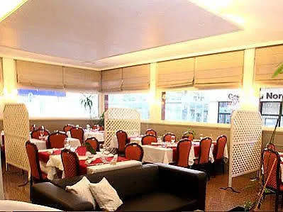 Logis Hotel-restaurant La Coupe D'or 3* Lisieux