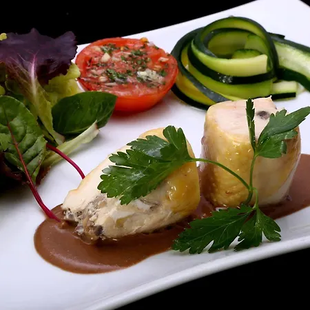 Hotel Logis Hotel-restaurant La Coupe D'or 3*