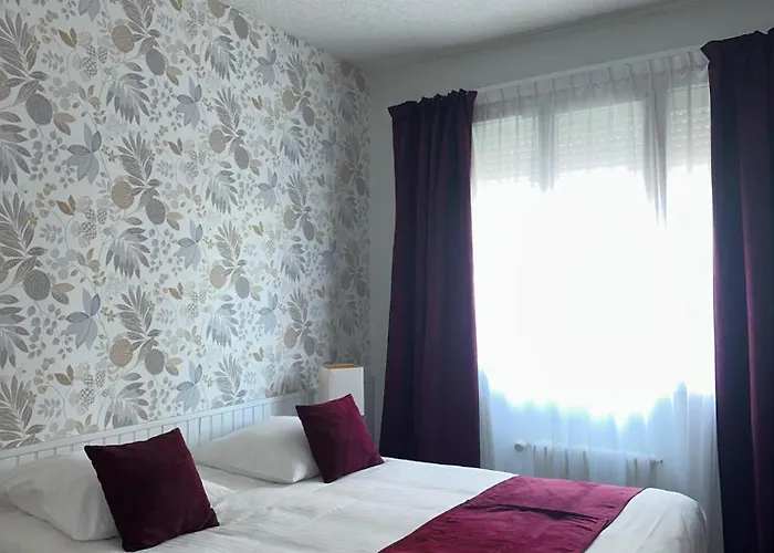 Logis Hotel-restaurant La Coupe D'or 3*