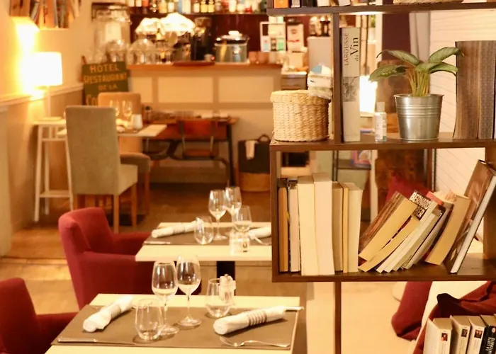 Logis Hotel-restaurant La Coupe D'or 3* Lisieux