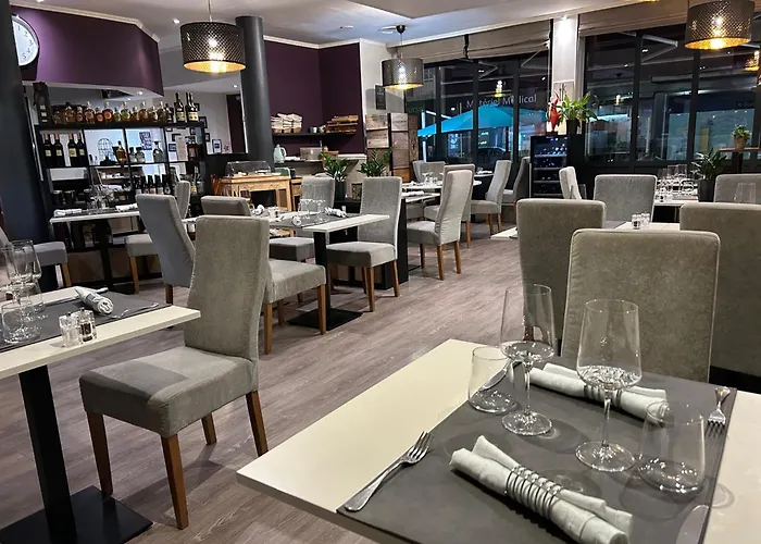 Logis Hotel-restaurant La Coupe D'or 3* Lisieux