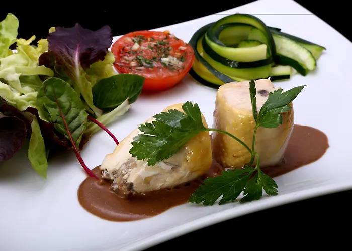 Logis Hotel-restaurant La Coupe D'or Hotel