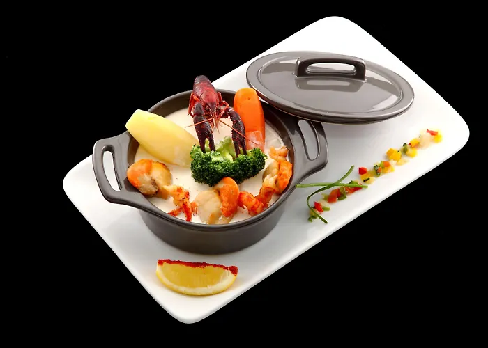 Hotell Logis Hotel-restaurant La Coupe D'or