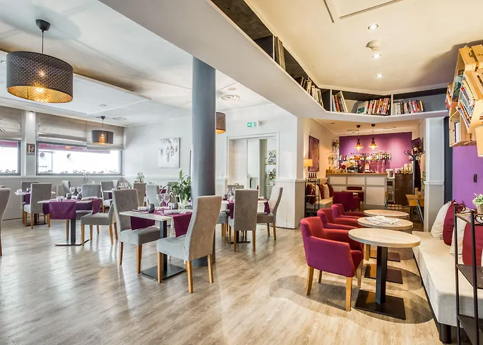 Logis Hotel-restaurant La Coupe D'or Hotel 3*