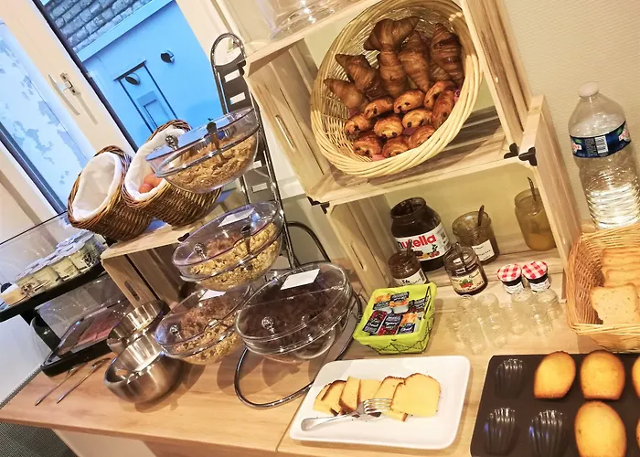 Logis Hotel-restaurant La Coupe D'or Hotell