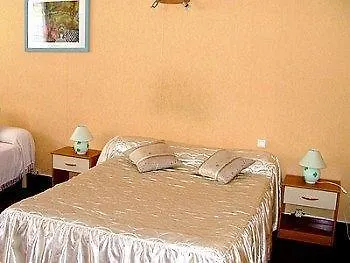 Logis Hotel-restaurant La Coupe D'or Hotell