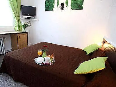 Logis Hotel-restaurant La Coupe D'or Lisieux