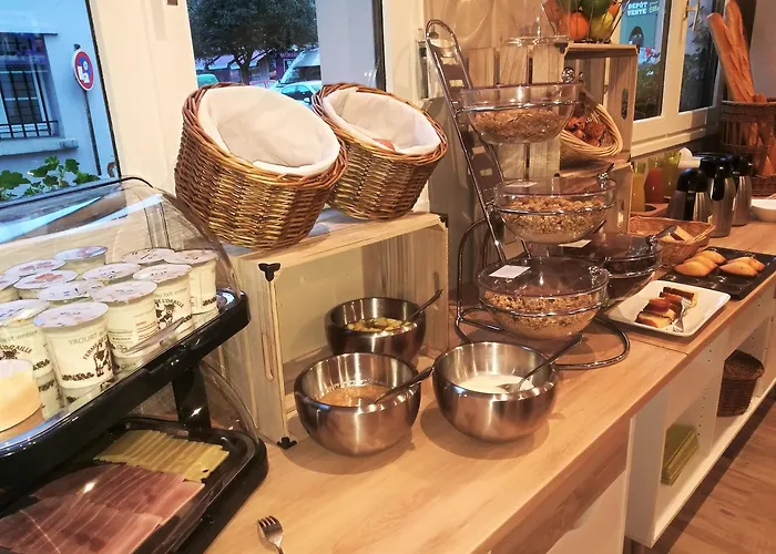 Logis Hotel-restaurant La Coupe D'or 3* Lisieux